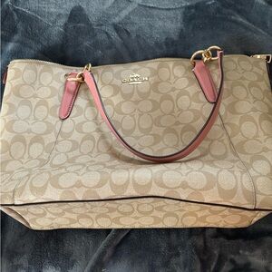 Beautiful big coach purse